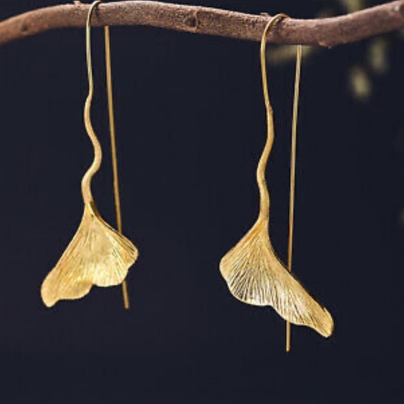 New 18k gold plated unique earrings - Picture 2 of 2